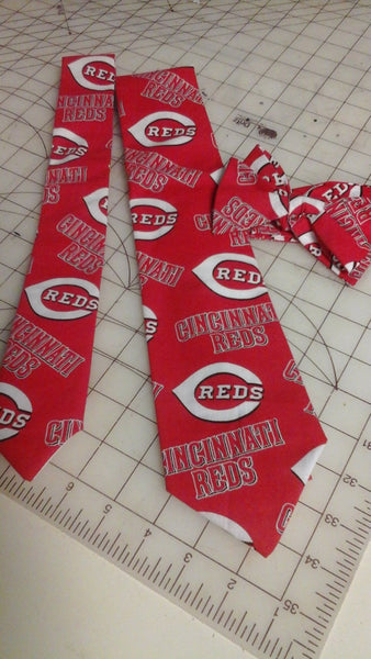 MLB Cincinnnati Reds Neckties in bow tie, skinny tie, and standard tie styles, kids or adult sizes